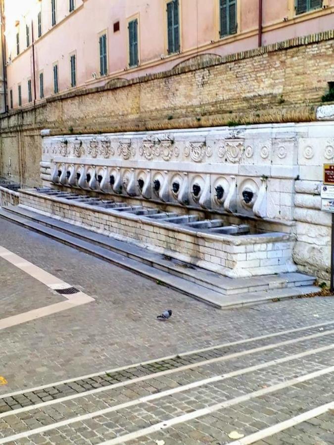 Il Balcone Sul Corso Βίλα Ανκόνα Εξωτερικό φωτογραφία